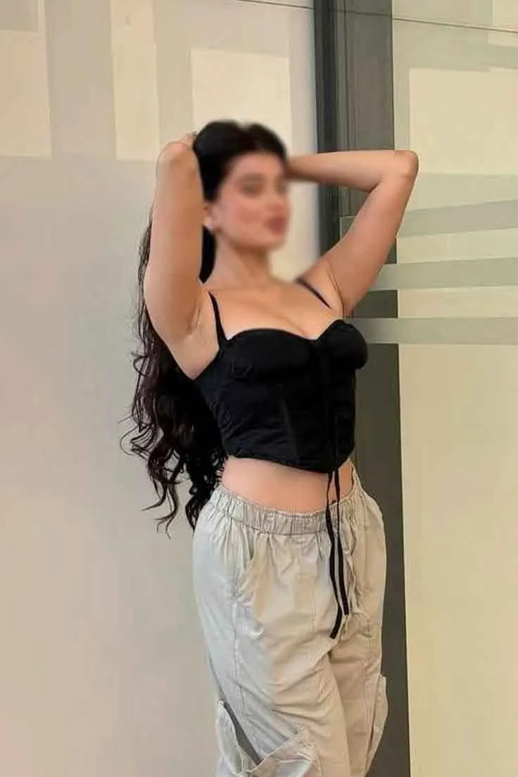 18+ Delhi escort girl in seductive pose