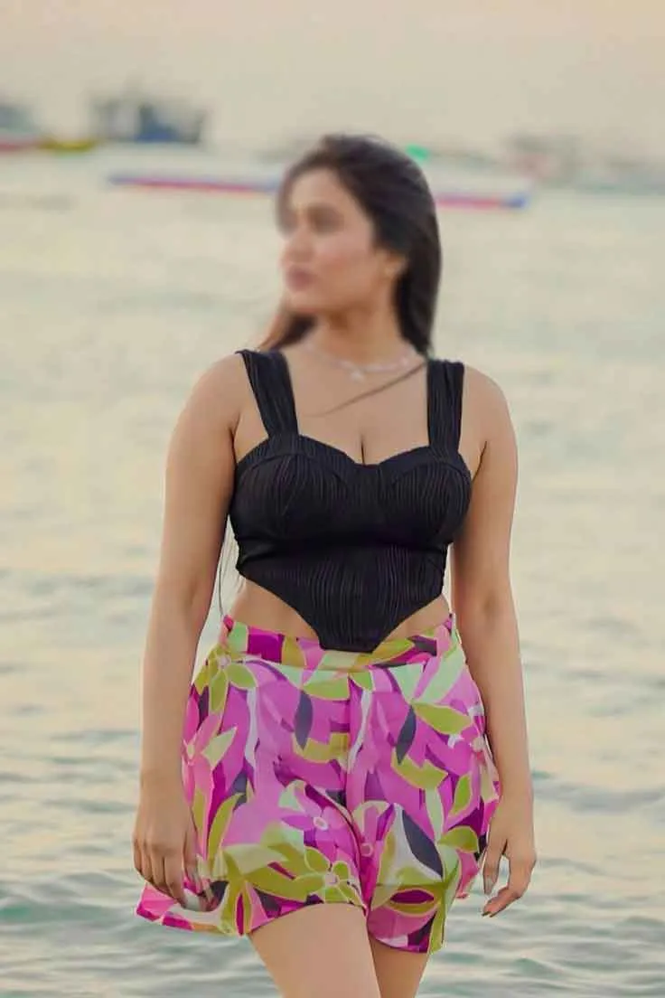 Stunning Delhi call girl for incall service