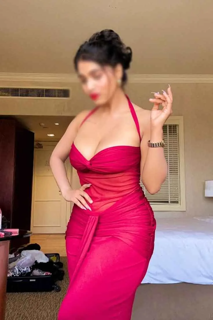 Professional Delhi call girl in luxury setting