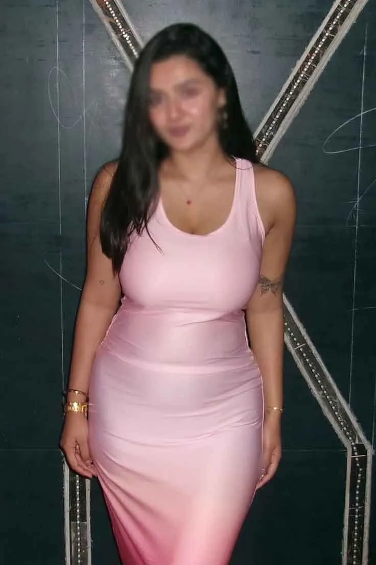 Independent Delhi escort in stylish outfit